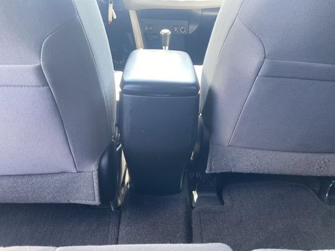 Used 2015 Toyota RAV4 LE AWD/4WD image 20