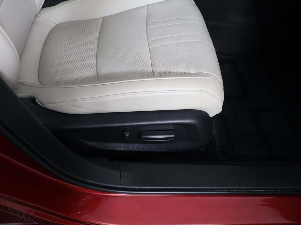 Used 2019 Honda Accord Touring image 35