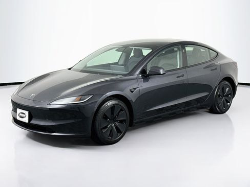 Used 2024 Tesla Model 3 Standard Range RWD image 10