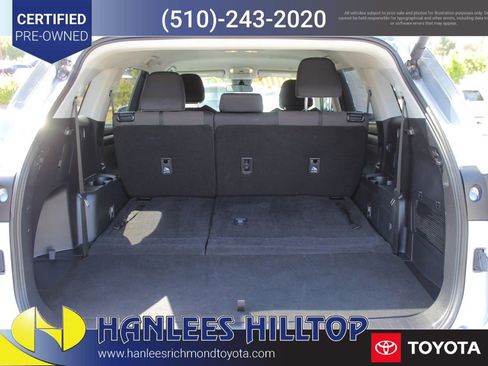 Certified 2024 Toyota Highlander LE image 10