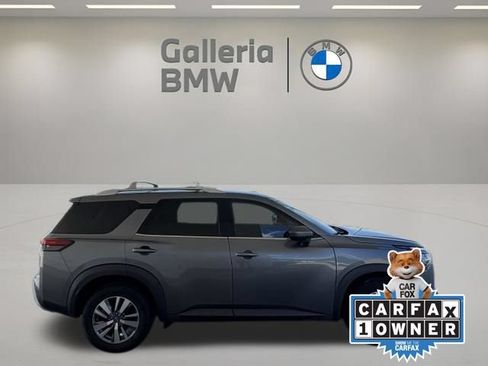 Used 2023 Nissan Pathfinder SL AWD/4WD image 6