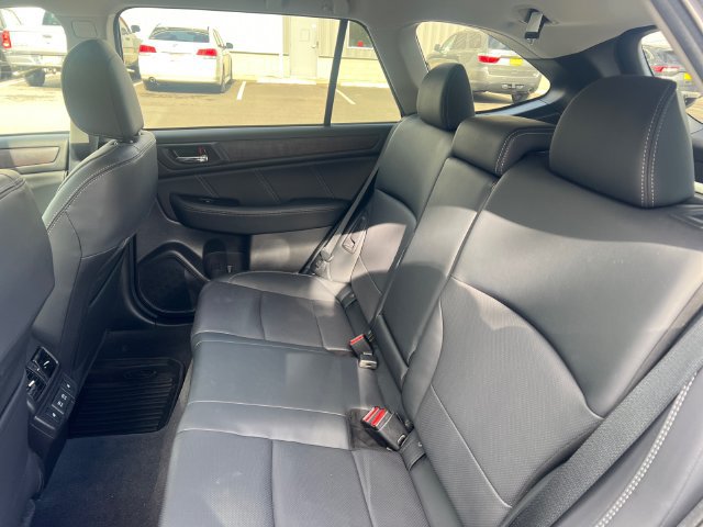 Used 2019 Subaru Outback 3.6R Limited w/ Popular Package #2 AWD/4WD image 17