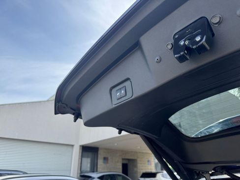 Used 2025 Nissan Rogue SV image 23