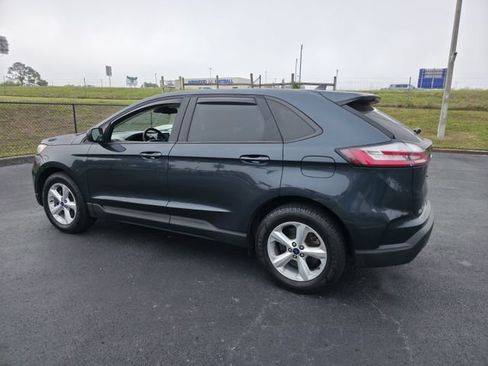Used 2022 Ford Edge SE image 7