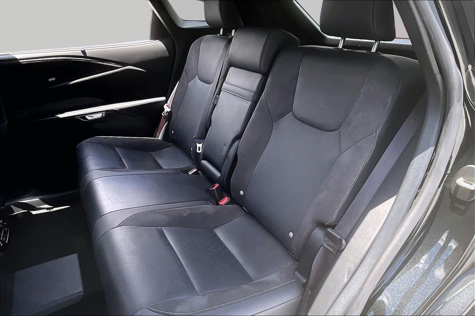 Used 2025 Lexus RX 450h AWD w/ Convenience Package image 38