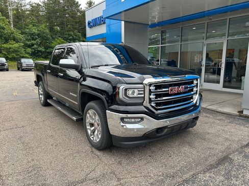 Used 2018 GMC Sierra 1500 SLT AWD/4WD image 3