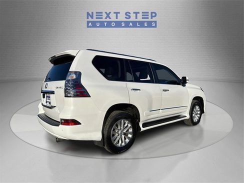 Used 2015 Lexus GX 460 image 8