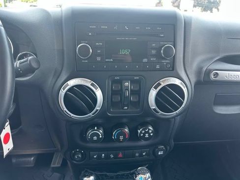 Used 2013 Jeep Wrangler Unlimited Sahara w/ Dual Top Group AWD/4WD image 21