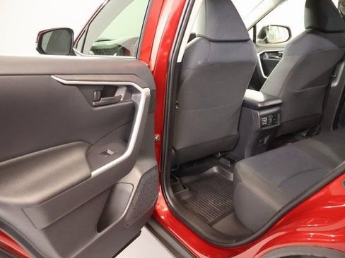 Used 2024 Toyota RAV4 LE AWD/4WD image 26