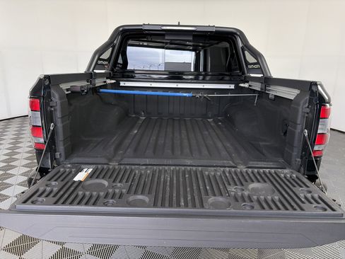 Used 2023 Nissan Frontier SV w/ SV Convenience Package AWD/4WD image 14