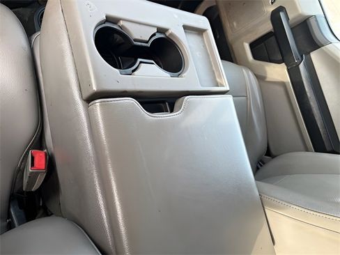 Used 2018 Ford F550 4x4 Crew Cab Super Duty image 10