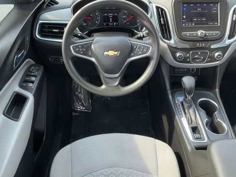 Used 2022 Chevrolet Equinox LS FWD image 14