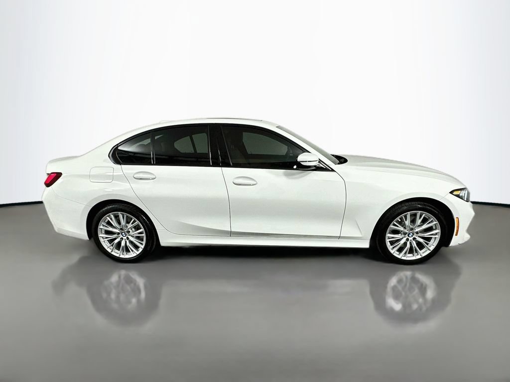 Used 2023 BMW 330i xDrive Sedan w/ Driving Assistance Package AWD/4WD image 4