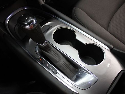 Used 2018 Chevrolet Malibu LT image 34