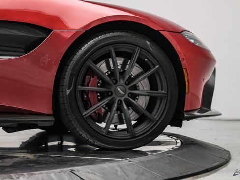 Used 2019 Aston Martin V8 Vantage Coupe RWD image 90