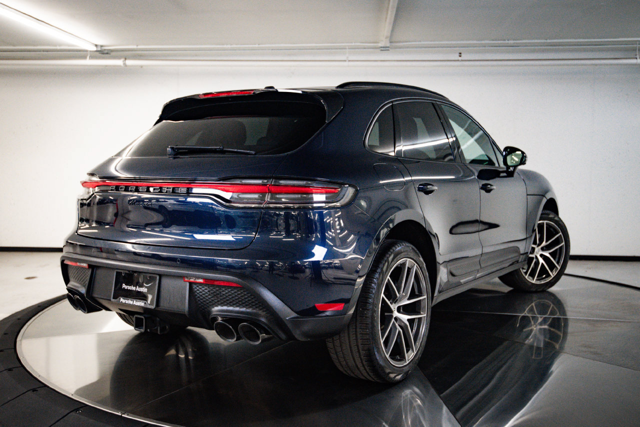 Certified 2023 Porsche Macan AWD/4WD image 7