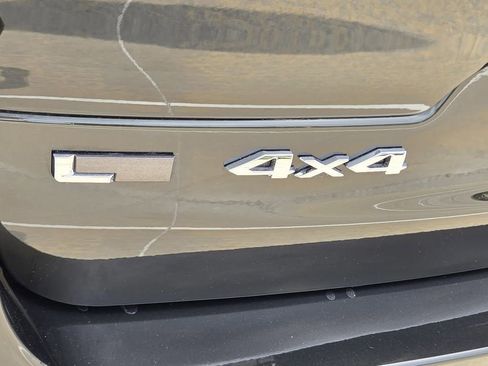 Used 2023 Jeep Grand Cherokee L Limited AWD/4WD image 11