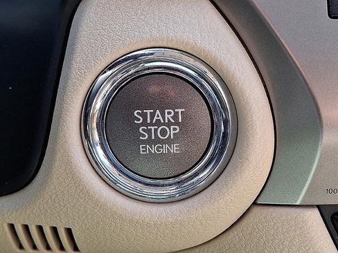 Used 2014 Lexus ES 350 w/ Luxury Package FWD image 29
