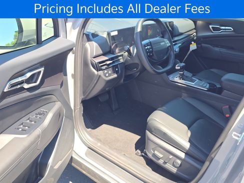 New 2026 Kia Sportage EX FWD image 9