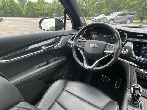 Used 2022 Cadillac XT6 Sport AWD/4WD image 17