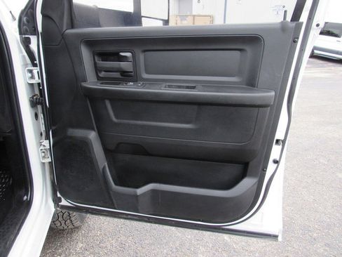 Used 2022 RAM 3500 Tradesman w/ Chrome Appearance Group AWD/4WD image 11