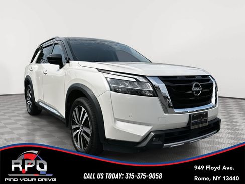 Used 2023 Nissan Pathfinder Platinum AWD/4WD image 7
