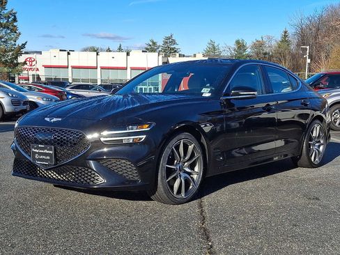 Used 2023 Genesis G70 2.0T image 1