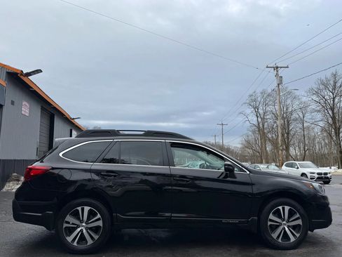 Used 2018 Subaru Outback 2.5i Limited image 7