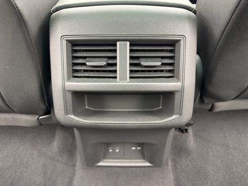 Used 2022 Volkswagen Atlas Cross Sport SE image 20