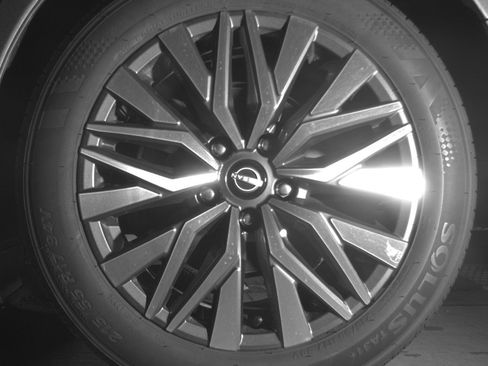 Used 2025 Nissan Altima 2.5 SV FWD image 14