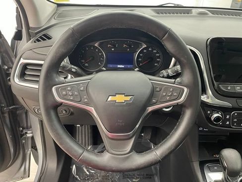 Used 2023 Chevrolet Equinox Premier AWD/4WD image 12