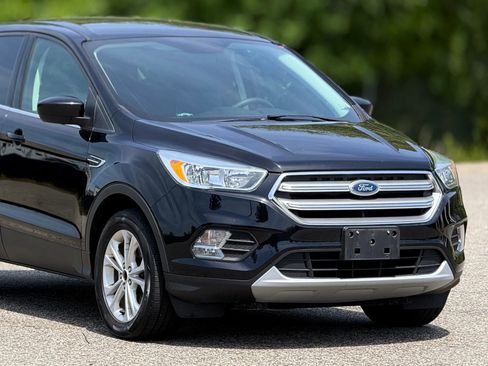 Used 2017 Ford Escape SE AWD/4WD image 15