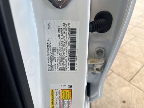 Certified 2025 Honda Civic Sport image 36