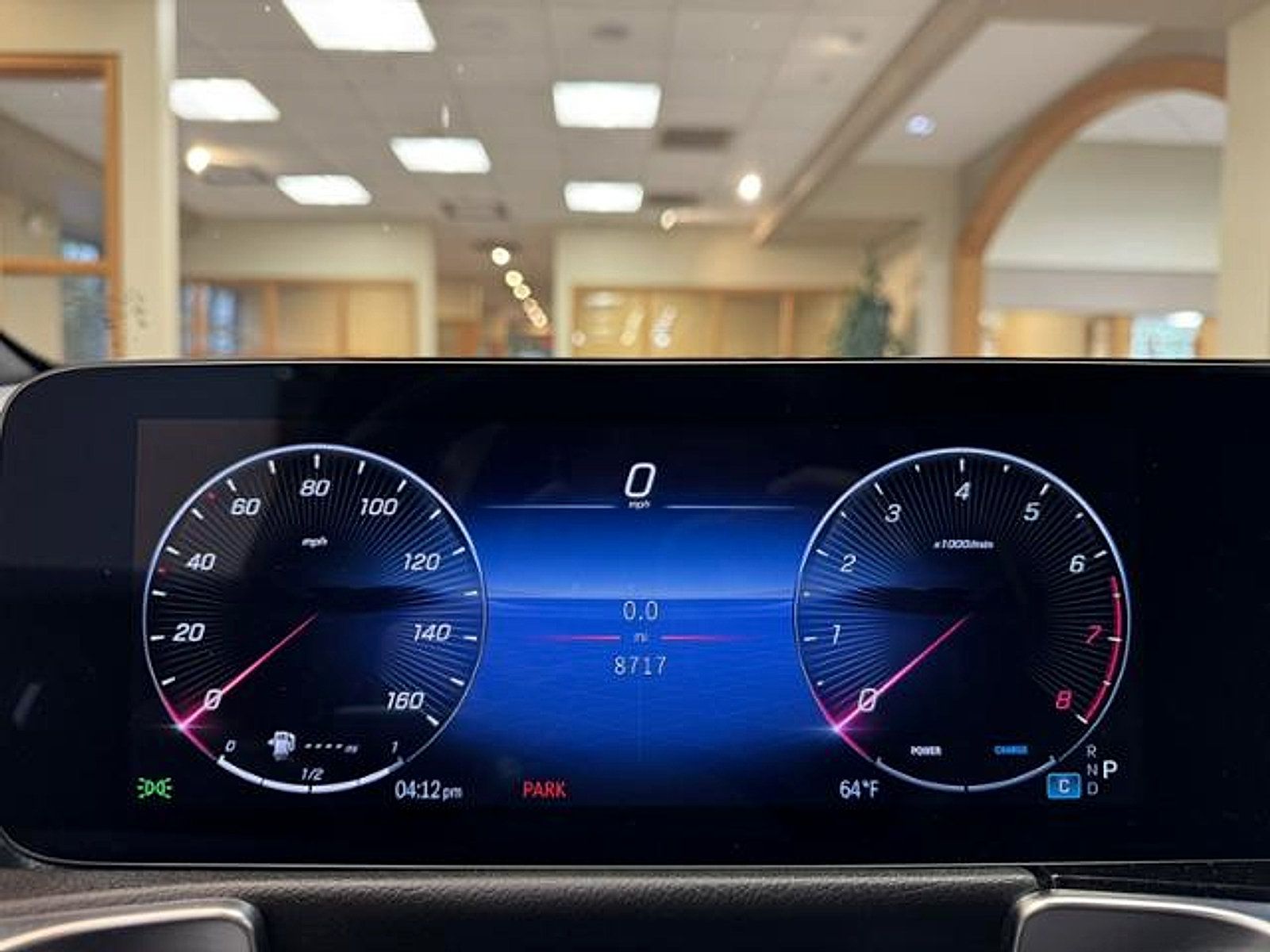 Used 2025 Mercedes-Benz GLB 250 image 12