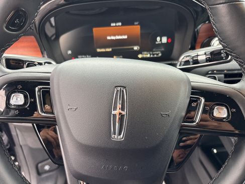 Certified 2022 Lincoln Corsair Reserve w/ Elements Package FWD image 16