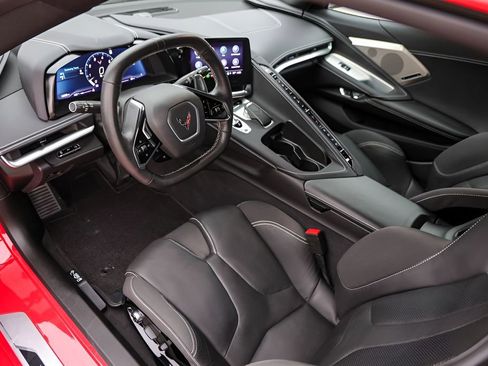 Used 2021 Chevrolet Corvette Stingray Preferred Cpe w/ Z51 Performance Package RWD image 10