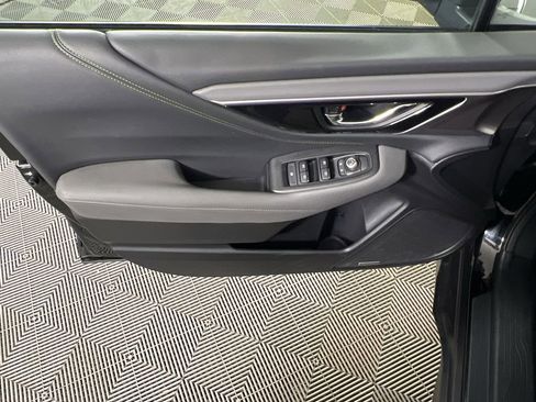 Used 2025 Subaru Outback Onyx Edition image 22