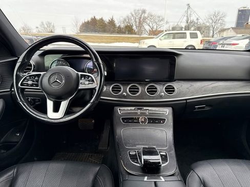 Used 2019 Mercedes-Benz E 300 4MATIC image 12