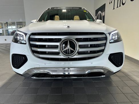 New 2026 Mercedes-Benz GLS 450 4MATIC image 2