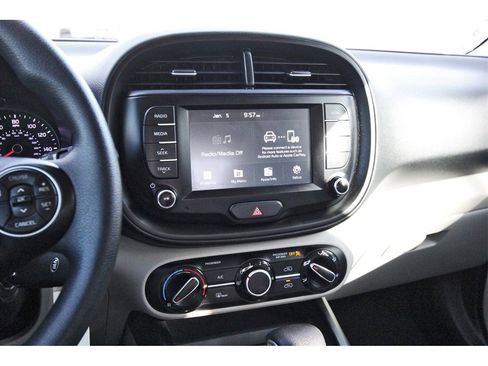 Used 2021 Kia Soul LX image 15