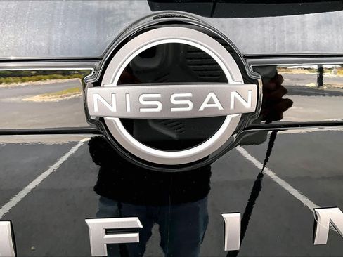 New 2026 Nissan Pathfinder SL FWD image 15