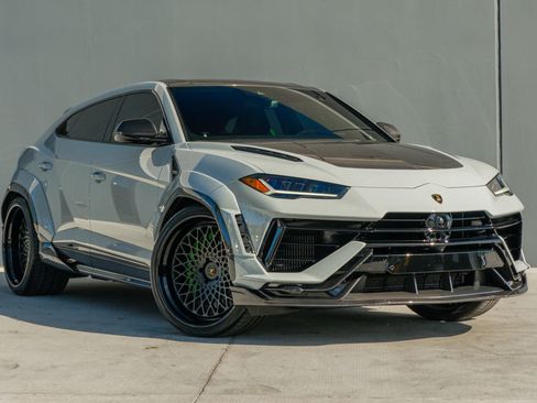 Used 2024 Lamborghini Urus Performante image 6