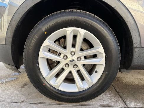 Used 2014 Ford Explorer XLT w/ Equipment Group 202A image 12