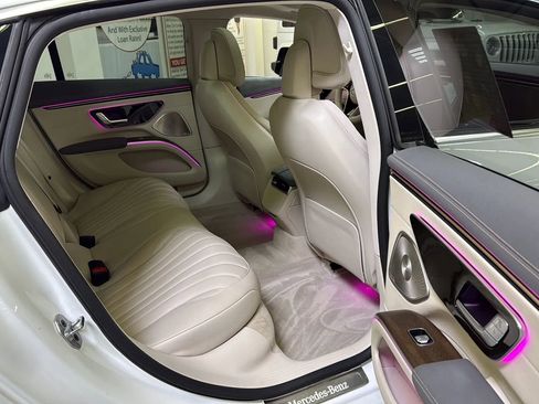 Used 2022 Mercedes-Benz EQS 450+ Sedan image 22