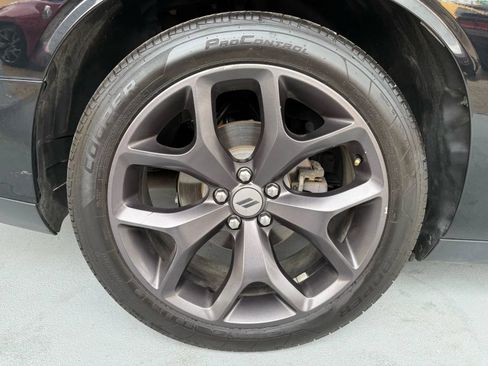 Used 2019 Dodge Challenger R/T RWD image 11