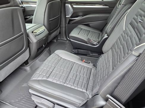 New 2026 Cadillac Escalade Platinum Sport w/ LPO, Floor Liner Package AWD/4WD image 34