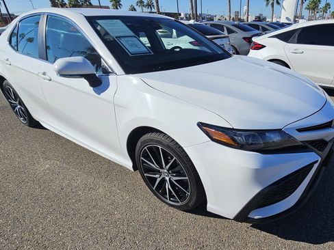 Used 2023 Toyota Camry SE image 7