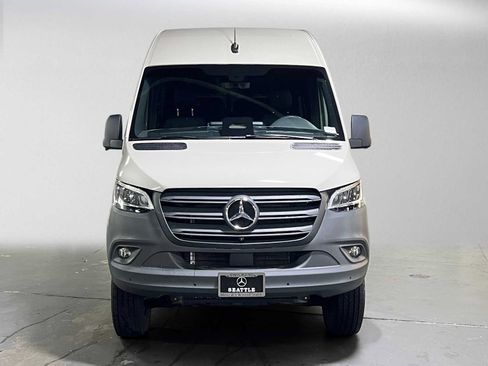 Used 2026 Mercedes-Benz Sprinter 2500 image 8