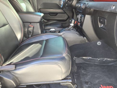 Used 2020 Jeep Gladiator Rubicon image 16
