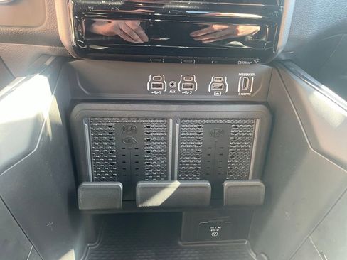 New 2026 RAM 1500 Laramie w/ Night Edition AWD/4WD image 15